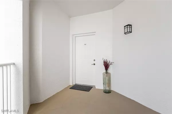 Naples, FL 34112,4650 Yacht Harbor DR #121