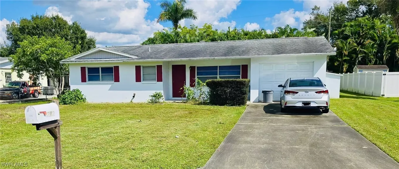 1242 Forsyth DR, North Fort Myers, FL 33903