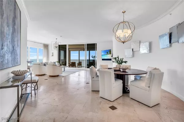 Naples, FL 34108,9235 Gulf Shore DR #PH-01