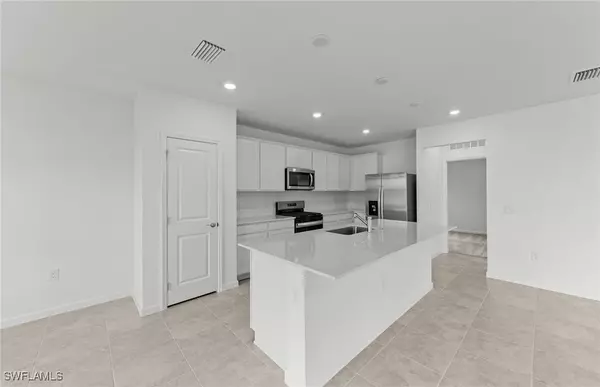 Punta Gorda, FL 33982,44123 Kelly DR