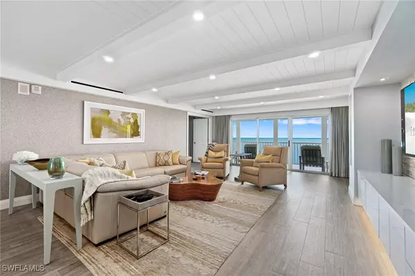 Naples, FL 34108,9051 Gulf Shore DR #PH3