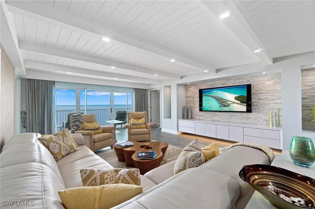 Naples, FL 34108,9051 Gulf Shore DR #PH3