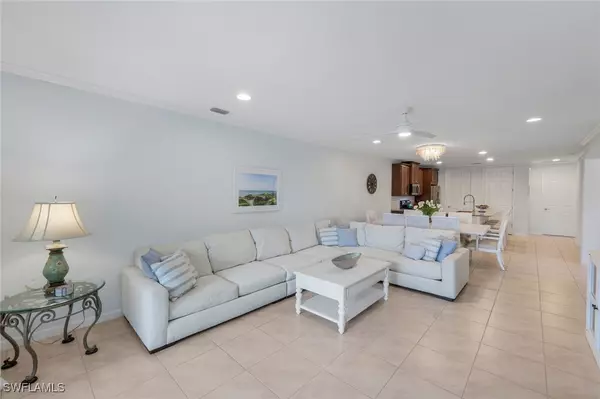 Naples, FL 34114,14795 Edgewater CIR