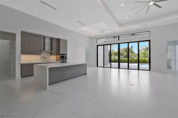 Naples, FL 34103,1317 Cypress Woods DR