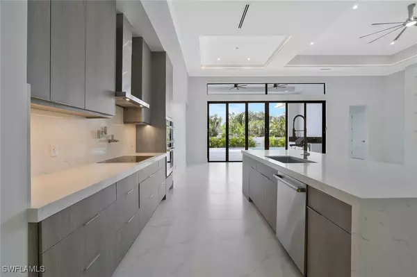 Naples, FL 34103,1317 Cypress Woods DR