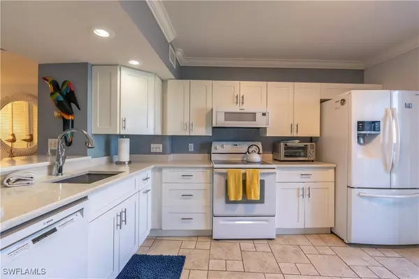 Marco Island, FL 34145,1085 Bald Eagle DR #E505