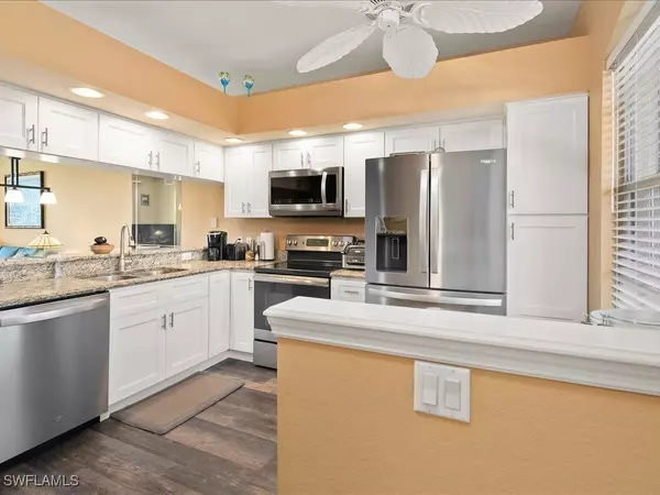 Naples, FL 34114,350 Newport DR #1905