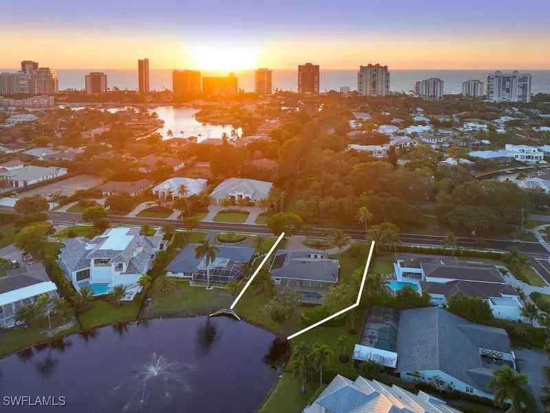 4916 Crayton RD, Naples, FL 34103