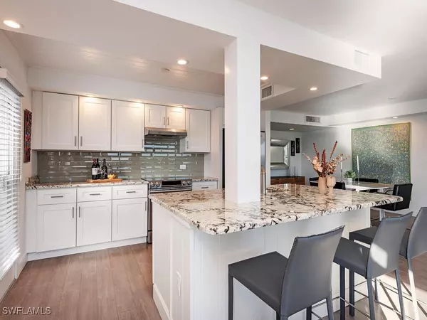 Naples, FL 34103,222 Harbour DR #503