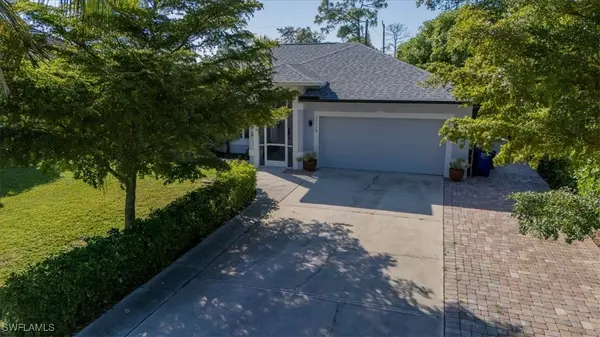 Bonita Springs, FL 34135,27518 Pinecrest LN