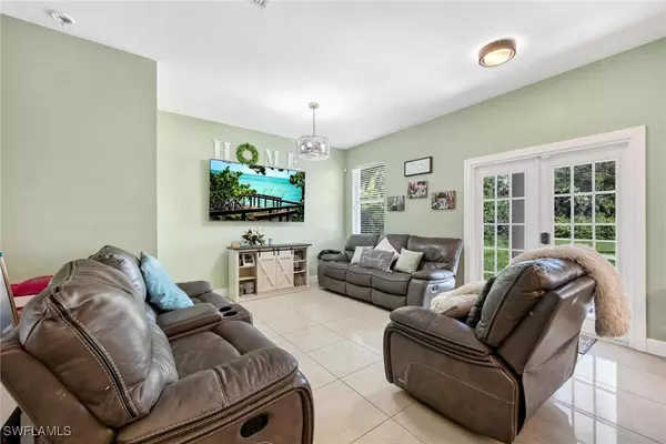 Naples, FL 34120,2754 22nd AVE NE