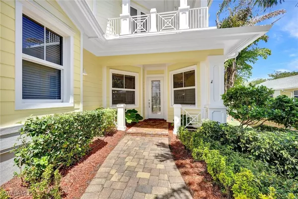 Naples, FL 34103,699 Fairway TER