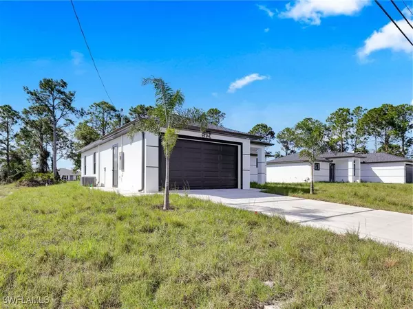 Lehigh Acres, FL 33976,3417 8th ST SW