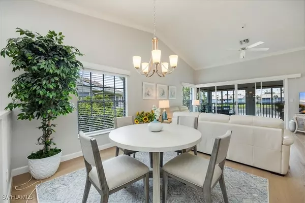 Naples, FL 34110,13040 Castle Harbour DR #T1