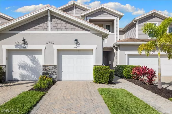 Naples, FL 34112,4713 Arboretum CIR #102