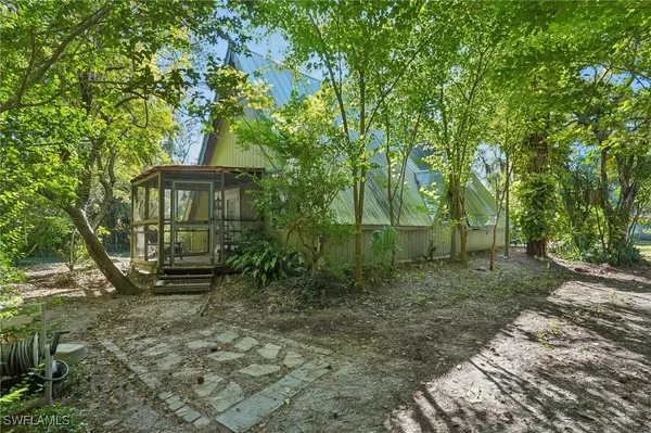 Naples, FL 34120,2010 Jung BLVD E