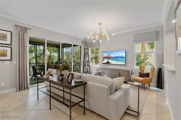 Naples, FL 34109,2864 Tiburon BLVD E #102