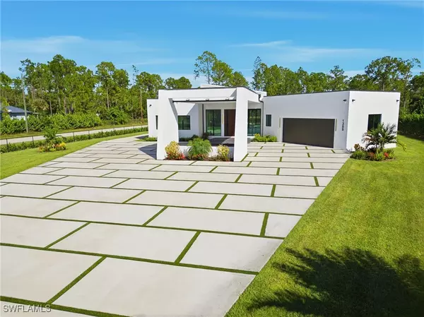 Naples, FL 34120,1388 Everglades BLVD N