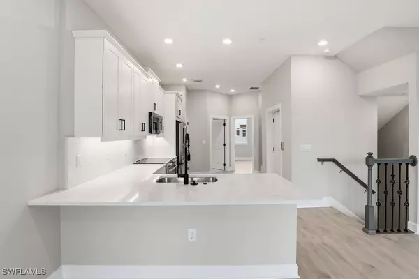 Punta Gorda, FL 33950,1624 Compass Pointe CT #203