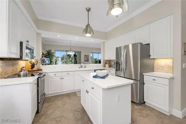 Naples, FL 34119,566 Vintage Reserve LN #21A