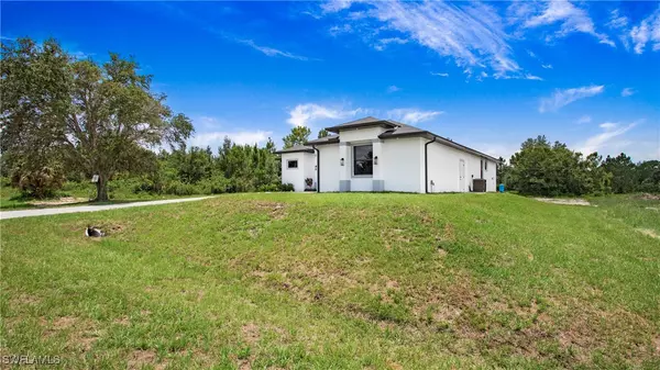 Lehigh Acres, FL 33972,1809 Monroe AVE