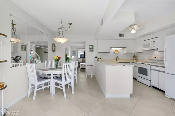 Marco Island, FL 34145,138 Marco Villas DR #V5