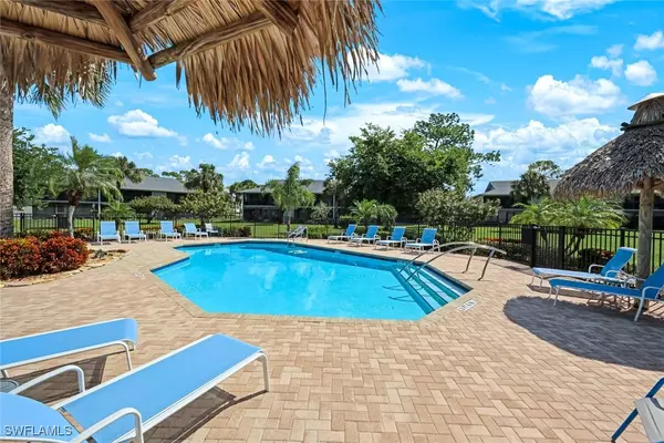 1228 Commonwealth CIR #O203, Naples, FL 34116