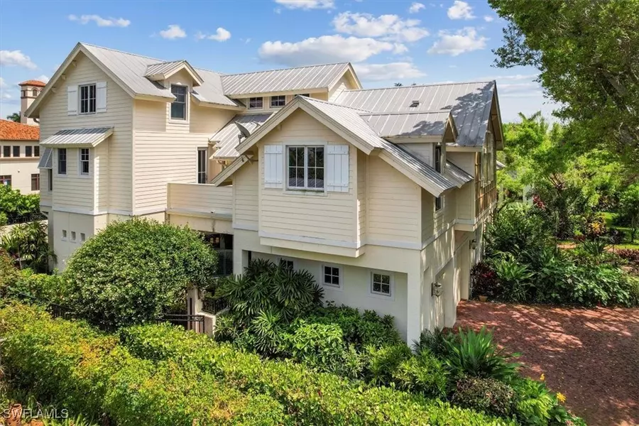 215 5th ST S, Naples, FL 34102