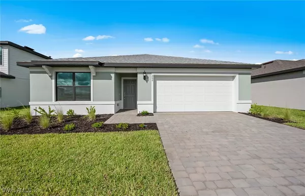 262 Silent Lake DR, Lehigh Acres, FL 33936