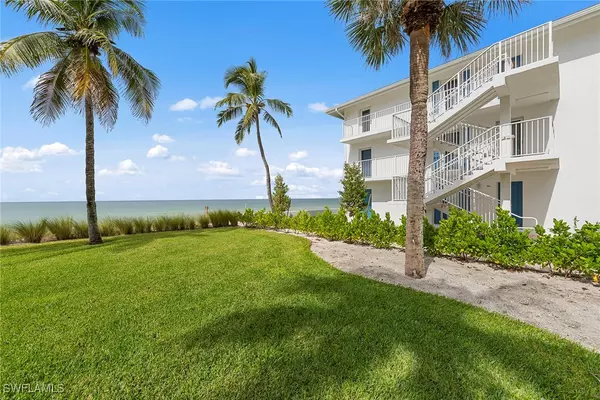 Naples, FL 34108,10573 Gulf Shore DR #306