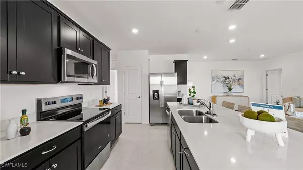 Lehigh Acres, FL 33936,270 Silent Lake DR