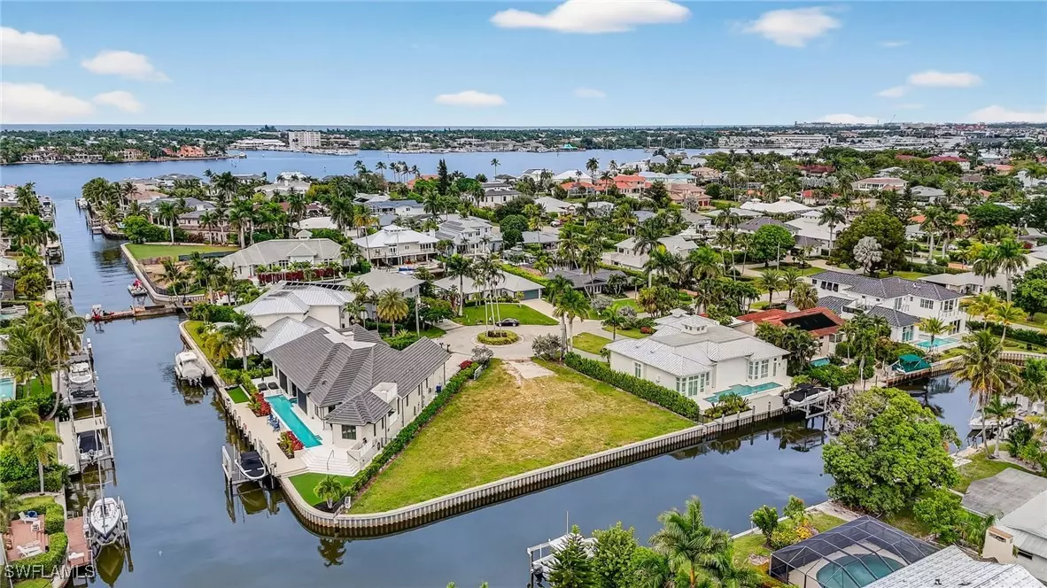 Naples, FL 34102,1693 BONITA CT