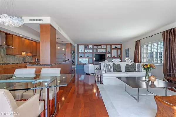 Naples, FL 34103,3401 Gulf Shore BLVD N #203