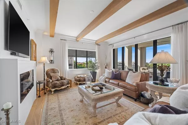 Naples, FL 34102,1135 3rd AVE S #409