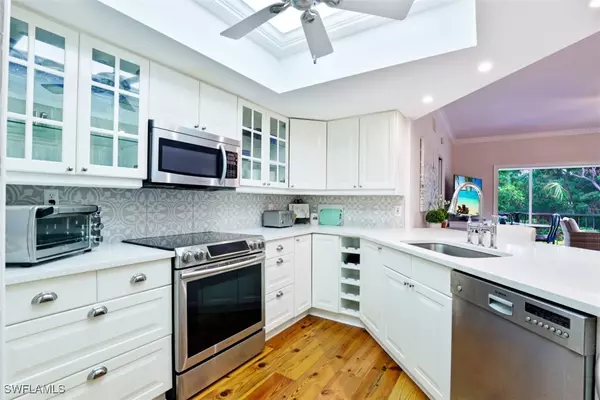 Naples, FL 34108,5897 Chanteclair DR #313