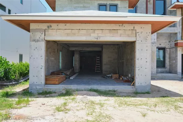 Fort Myers Beach, FL 33931,938 San Carlos DR