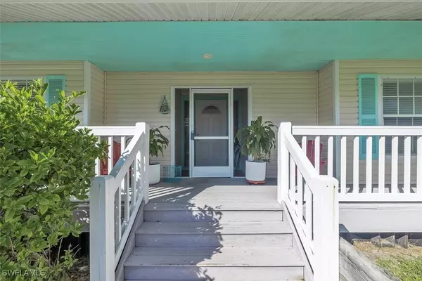 Naples, FL 34120,3591 Golden Gate BLVD E