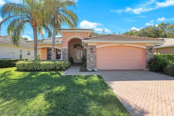 12910 Silverthorn CT, Bonita Springs, FL 34135