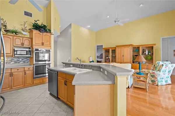 Fort Myers Beach, FL 33931,21075 Saint Peters DR S