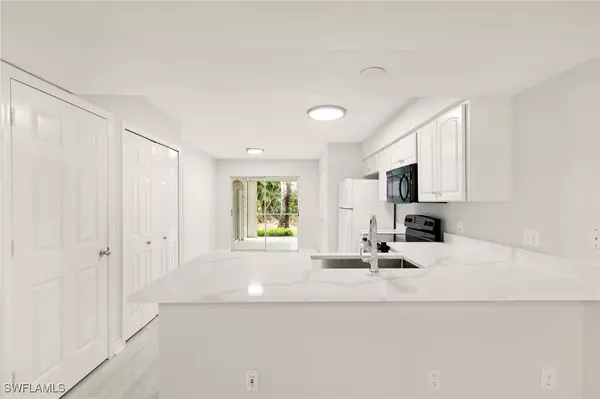 Bonita Springs, FL 34134,3930 Leeward Passage CT #103