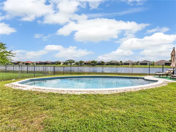 Alva, FL 33920,16066 Mistflower DR