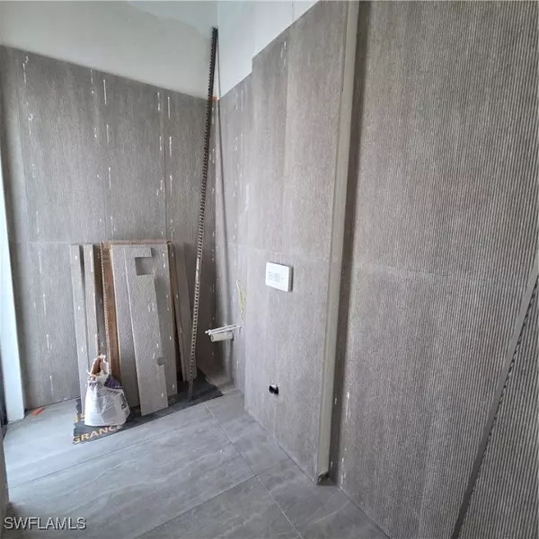 Naples, FL 34103,1381 Trail Terrace DR