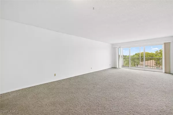 Naples, FL 34113,200 Pebble Beach BLVD #D406