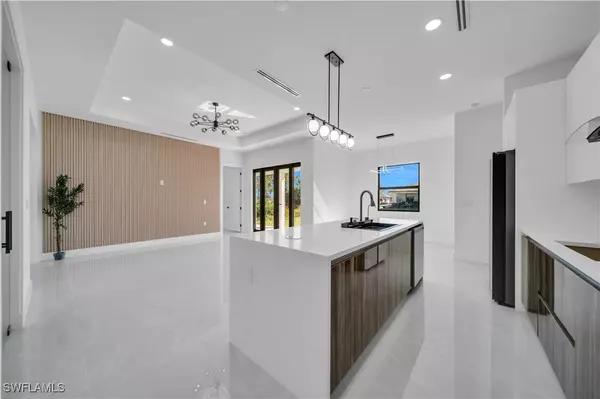 4213 20TH ST SW, Lehigh Acres, FL 33976