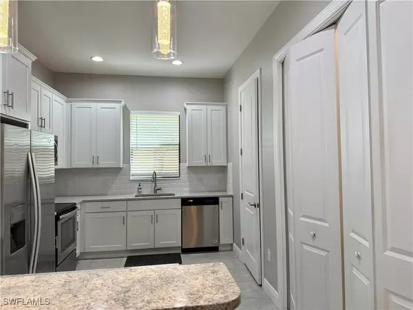 Naples, FL 34113,1338 Kendari TER