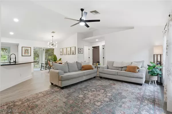 Naples, FL 34117,1094 13th ST SW