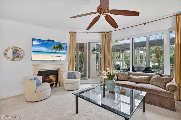 Naples, FL 34103,4021 Gulf Shore BLVD N #V19