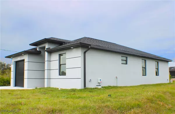 Lehigh Acres, FL 33971,2814 68th ST W