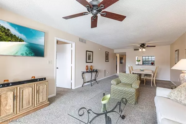 Naples, FL 34113,5535 Rattlesnake Hamm RD #302