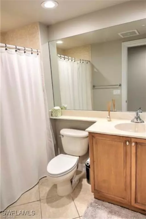 Naples, FL 34109,2738 Tiburon BLVD E #B-104